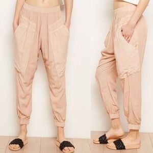 The Odells Women's Slouch Pants Size Small Latte Color MSRP $156